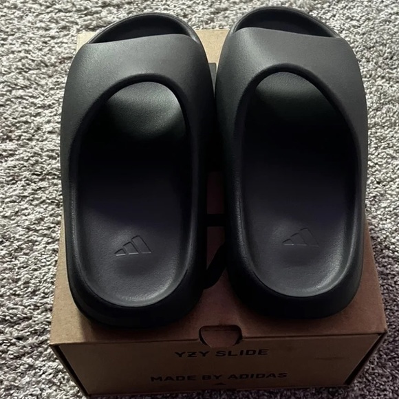adidas gazelle silver green womens Adidas Yeezy Slide Granite  YOURFAULT